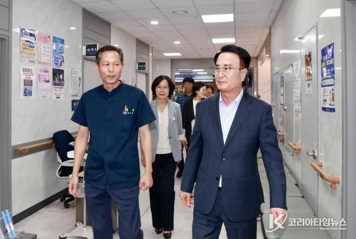 박동식 사천시장, 추석 연휴 비상진료 현장 방문