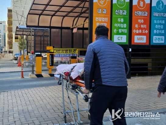 만년동 고독사 위기가구 지원 장면