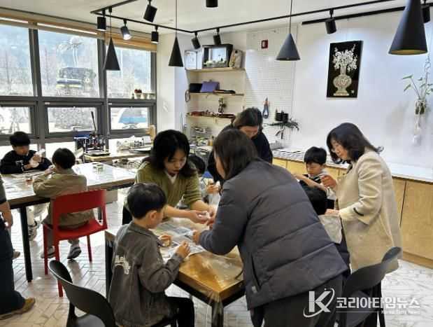 음성군품바재생예술체험촌, 마을과 함께하는 리사이클 공예수업 진행