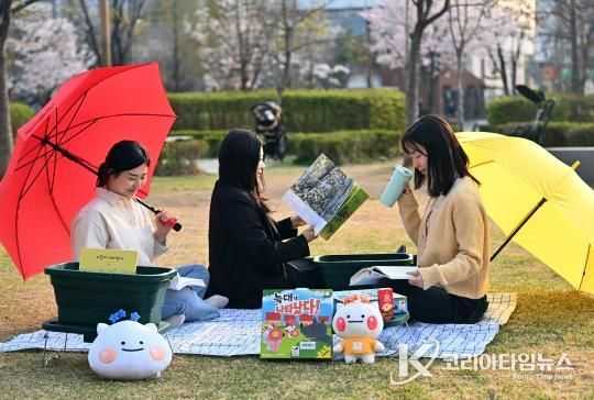 하남시 미사도서관,