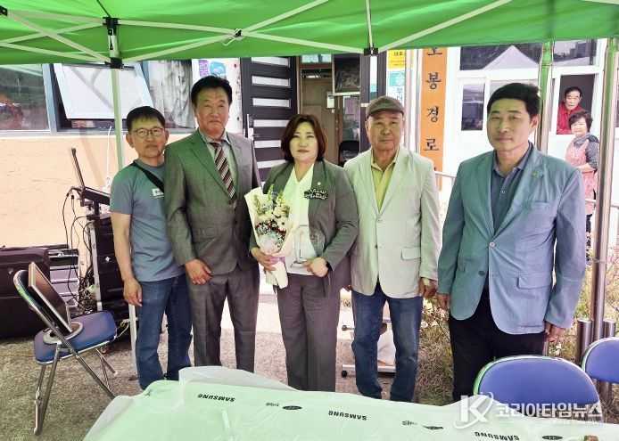 유성구의회 이명숙 의원, 지역 환경개선 및 어르신 복지 공로 주민 감사패 받아