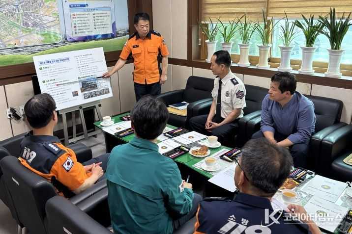 홍영근 소방청 화재예방국장, 김천시 사전투표소 화재안전 현장점검 실시