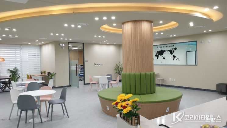 틴하우스 내부전경