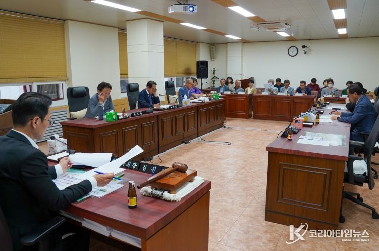 제천시의회 산업건설위원회, 도시 숲 제설제 피해 실태 및 예방을 위한 간담회