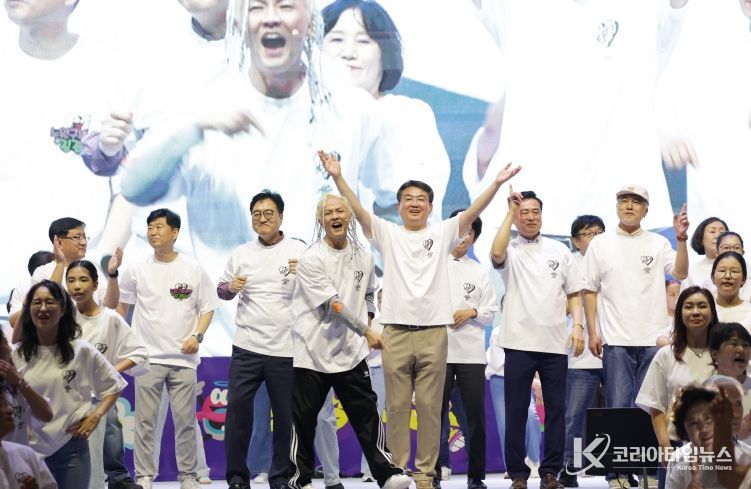 2025 댄싱노원 거리페스티벌 개막을 선포하는 오승록노원구청장