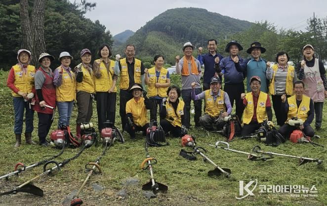 보은군 산외적십자봉사회, 추석맞이 풀깎기 봉사 실시