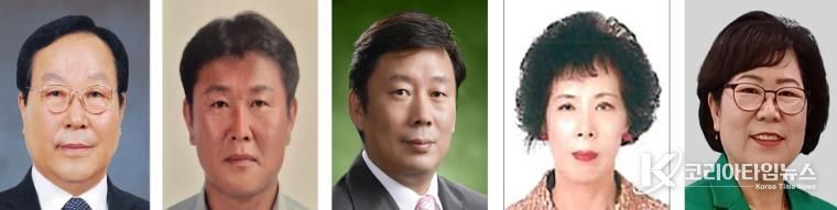 (사진 왼쪽부터) 지역경제 부문 수상자 박희원, 지역발전 부문 수상자 현승호, 교육문화체육 부문 수상자 신익수, 사회복지 부문 수상자 송병월, 도시환경 부문 수상자 김미자