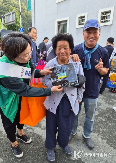 청도군, 새마을부녀회와 동곡시장에서 ‘일회용품 줄이기’ 캠페인 전개