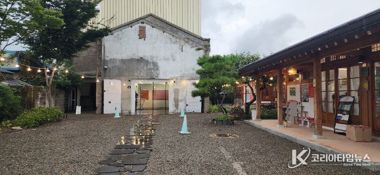 광양시, 명절증후군, 새 숨 불어넣은 카멜레-존에서 싹 날려요 - 관광과(광양인서리공원 반창고(정면))