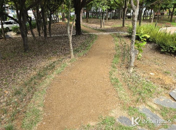 버드내공원 도심 속 푸른 잔디광장으로 새단장