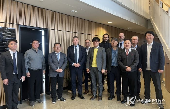 포항시는 지난 21일(현지시각) 덴마크령 페로제도 하우스 오브 인더스트리(House of industry 산업협회)와 전기추진선박 전환과 해양 혁신을 위한 잠정 양해각서*를 체결했다.