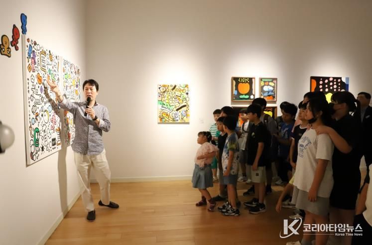 영암군립하정웅미술관에 수요일 밤 전시 관람 오세요