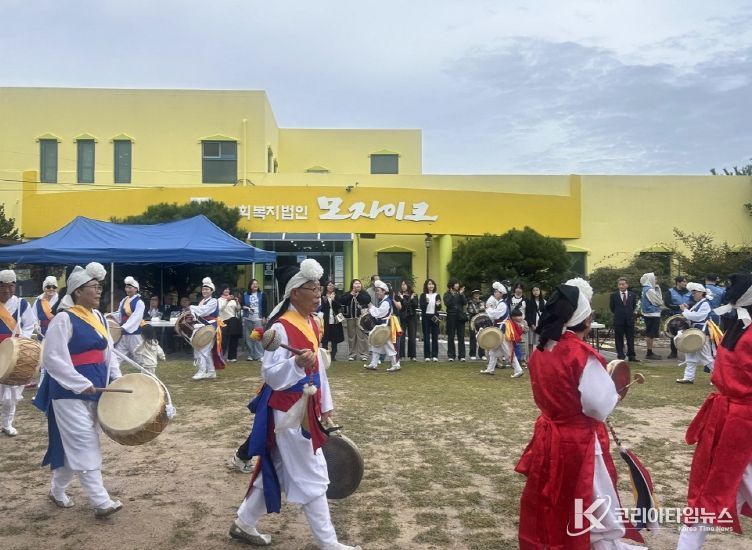 포항시는 지난 25일 이팝나무 어린이 문화예술축제’ 행사를 개최했다.