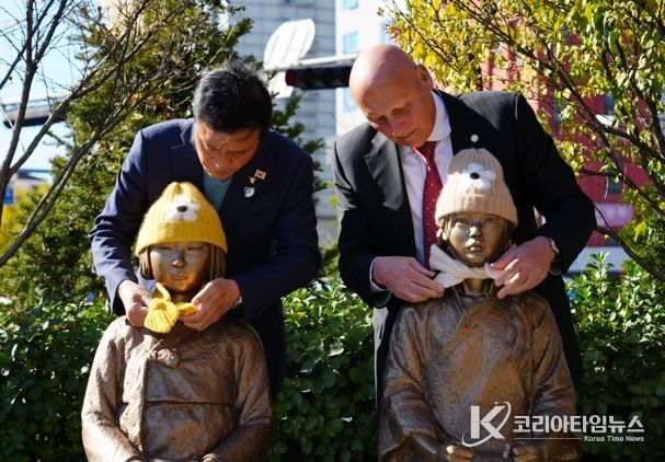 성북구·글렌데일시 우호 10년, 평화의 소녀상서 화합 다짐