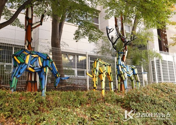 유성구청 뒤편에 설치된 ‘유토피아(작가 김우진)’