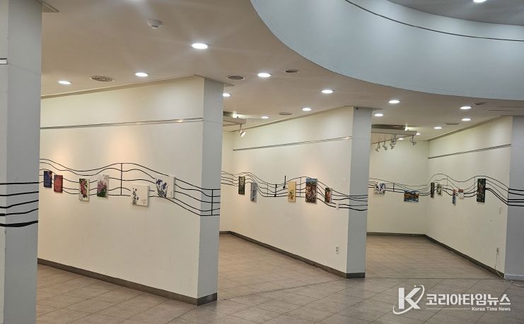 통영화우회「여러빛 하나의 화음」전시회