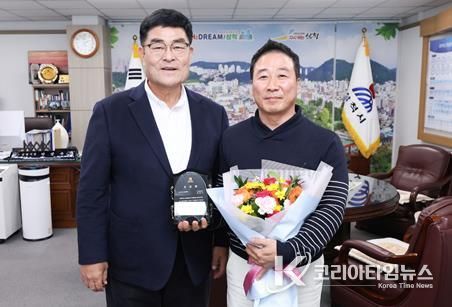 덕산청년회 최병석씨, 공로 표창