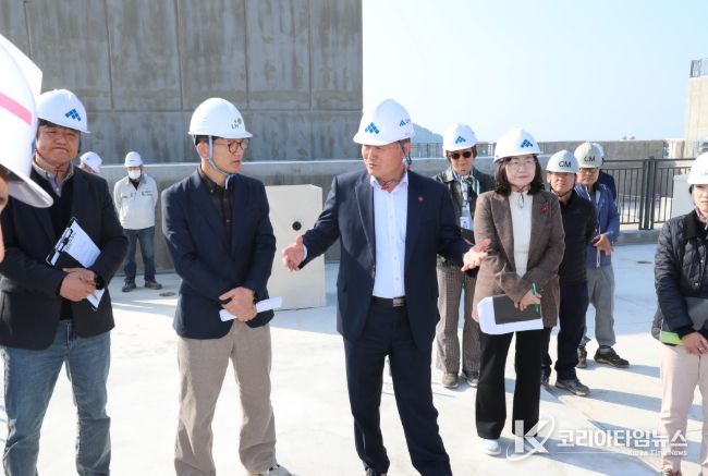 김완근 제주시장, 도의회 지적 현안 직접