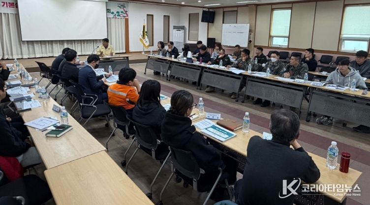 포항시는 25일 포항시 산림조합 대강당에서 유관기관 관계자 50여 명이 참석한 가운데 ‘2025년 포항시 소나무재선충병 지역방제협의회’를 개최했다.