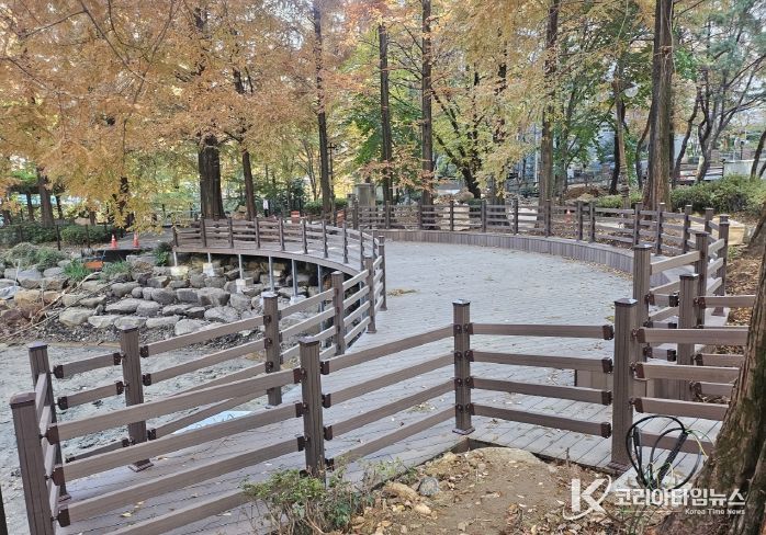 월영연못공원 전망데크 설치