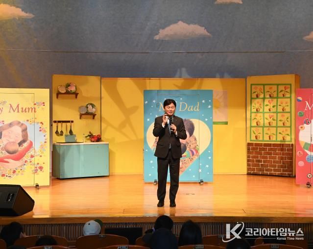 조용익 부천시장이 환영사를 전하고 있다.