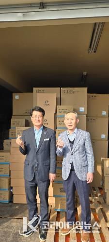 두영조명(주) 박인수 대표, 고창 상하면에 5천만원 상당 전등·조명기기 기부