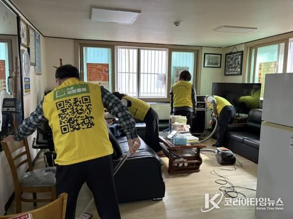 수원시 팔달구 우만2동 지역사회보장협의체, 한파 대비 경로당 환경정비 실시
