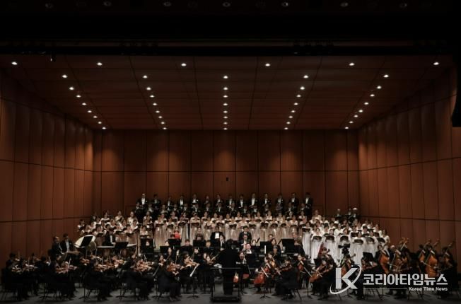 당진문화재단·당진시충남합창단이 함께하는 '2025 송년음악회' 성료