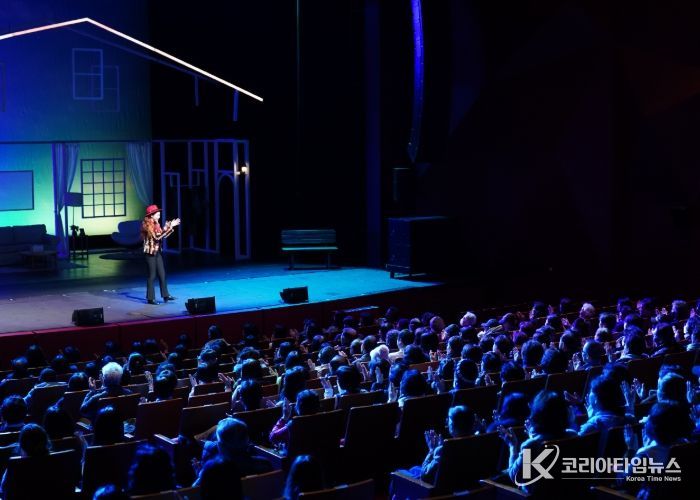 구리문화재단, 연극 <분홍립스틱> 공연 성료