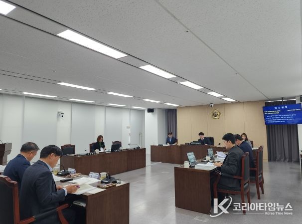 충청광역연합의회 제7회 정례회 제1차 초광역 행정산업위원회 회의 개최