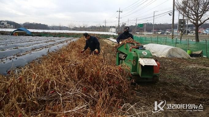 파주시,“영농 부산물 태우지 말고 파쇄하세요!”