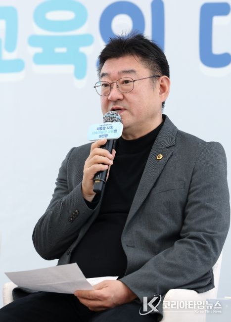 박상혁 교육위원회 위원장이 10일 서울특별시청 후생동 4층 강당에서 열린 ‘서울교육 담론의 장 : 저출생 시대 지속가능한 교육의 대전환’에서 발언하고 있다.