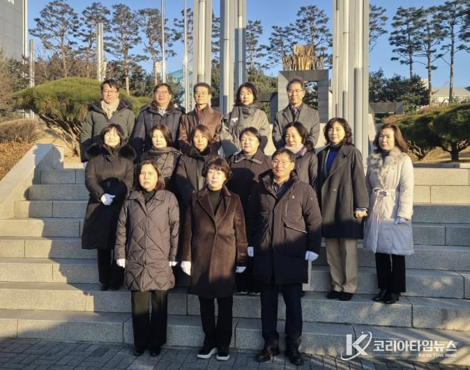 고양교육지원청 이현숙 교육장, 현충탑 참배로 병오년 새해 시작