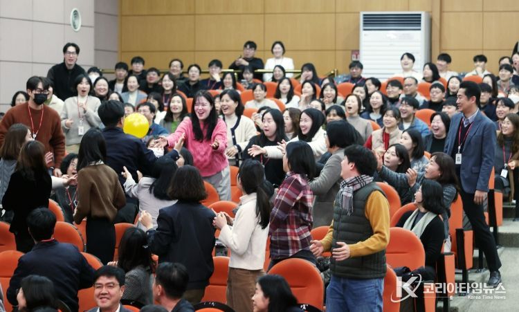 대전 서구는 2일 서구청 구봉산홀에서 2026년 시무식을 진행했다