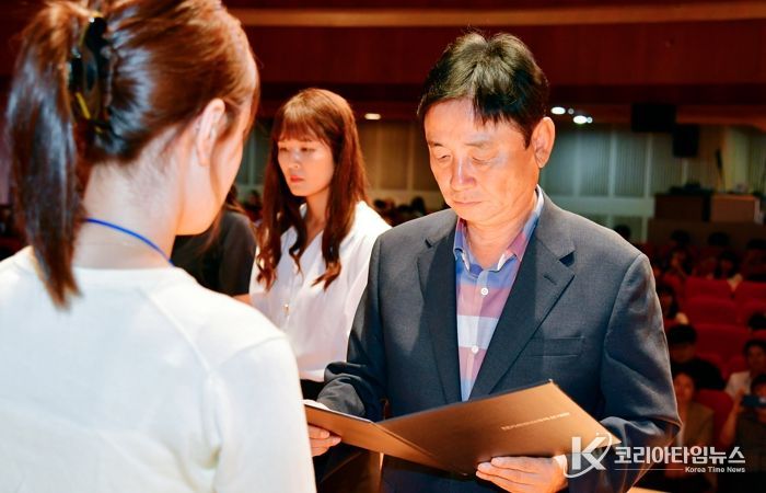 지난해 열린 군인재육성재단의 장학증서 수여식