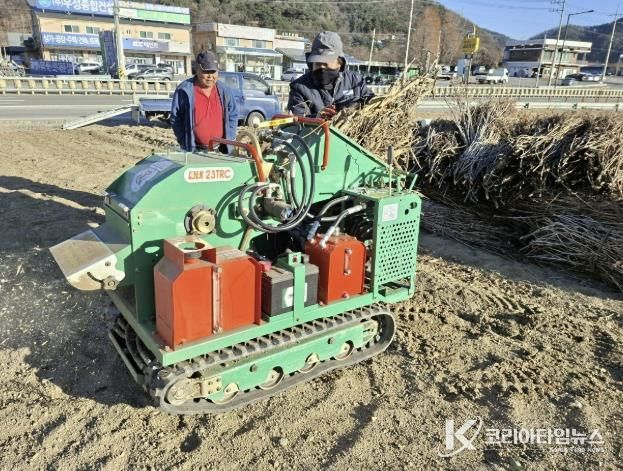 포천시, 영농 부산물 파쇄 지원으로 산불 예방·미세먼지 저감 나선다