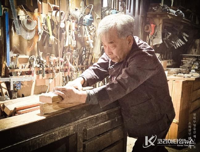 전북도 지정 무형유산 천철석 소목장 ‘나무의 결, 삶의 향기전’ 개최
