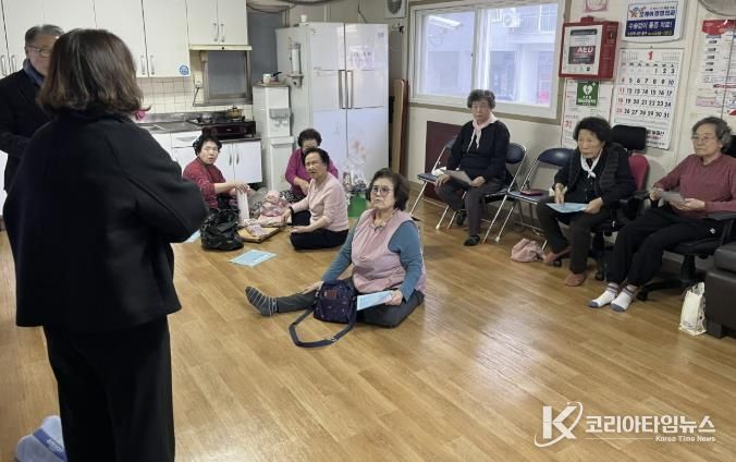 수원시 팔달구 매교동, 경로당 어르신 대상 '새빛 생활비 패키지' 사업 홍보