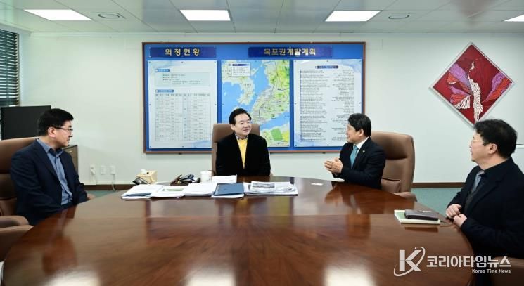 목포시의회 조성오 의장, 해양대학교 신임 총장과 지방 소멸 대응 위한 협력 방안 논의