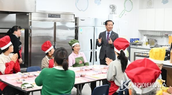 생활개선회 거창군연합회, 사과테마파크서 사과활용 음식 만들기 체험 실시