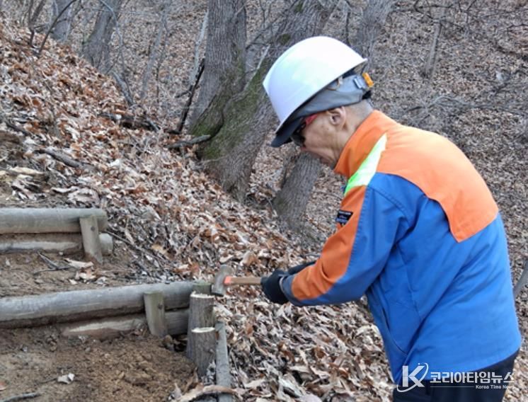 충주시, 해빙기 맞아 주요 등산로 안전 정비 추진