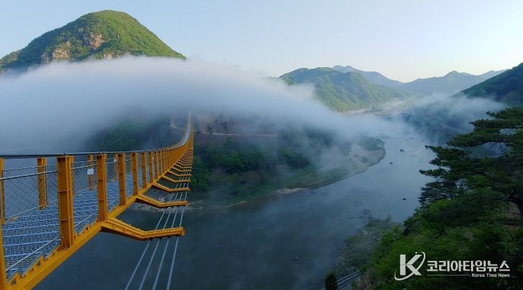 월영산 출렁다리