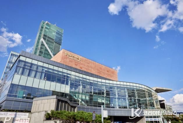 용인포은아트홀 전경