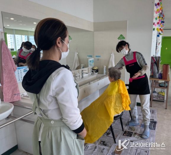 3월 13일 나들이데이케어센터에서 진행한 봉사활동