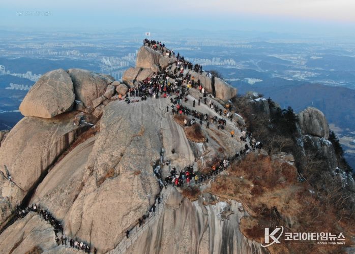 북한산국립공원 백운대 탐방객